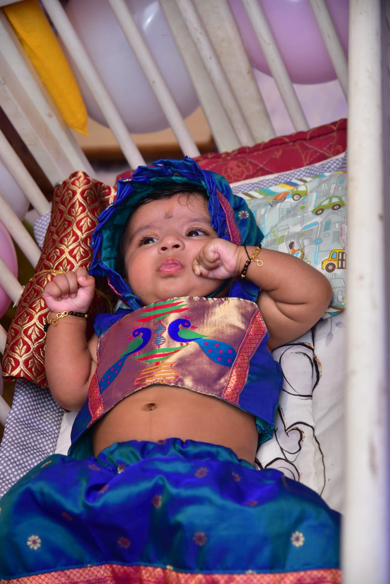 Baby set- Morpankhi paithani parkar polka with pink border with Hairband ,topra and booties